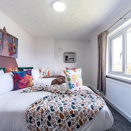 Aseda 4 Bedroom Private Parking, Game Zone -Pool Table, Garden Home 킹스턴어폰헐 외부 사진