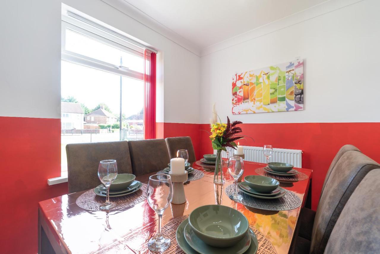 Aseda 4 Bedroom Private Parking, Game Zone -Pool Table, Garden Home 킹스턴어폰헐 외부 사진