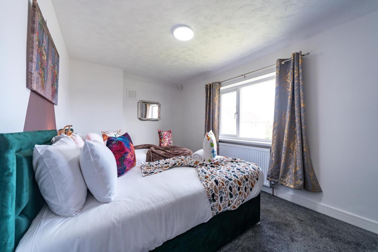 Aseda 4 Bedroom Private Parking, Game Zone -Pool Table, Garden Home 킹스턴어폰헐 외부 사진